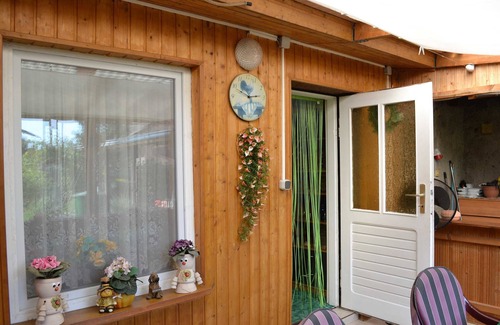 Krakow am See Apartment | Cottage garden view