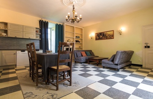 Chalais Cottage | Cottage in Chaleix near Forest & Lake