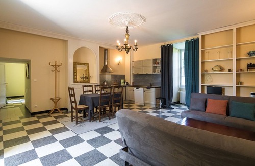 Chalais Cottage | Cottage in Chaleix near Forest & Lake