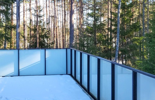 Rade Municipality House | Cottage in fairy tale forest, just a stone's throw from a hiking trail