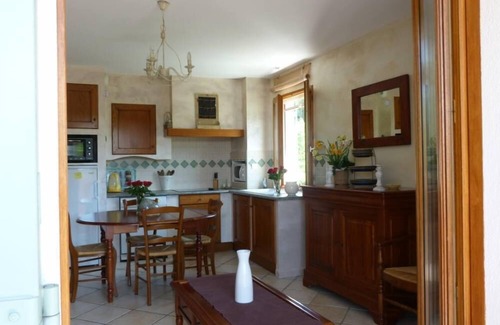 Pernes-les-Fontaines Apartment | Cottage in Mas Provençal-Great comfort-Exceptional view-Patio-Shared pool