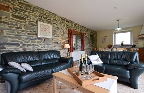 Tavigny Cottage | Cottage in Neufmoulin With sea Beach