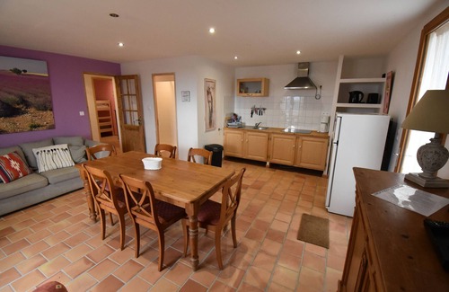 Puimoisson Apartment | Cottage in the heart of the Verdon national park, 6 pers, 2sdb, magnificent view!