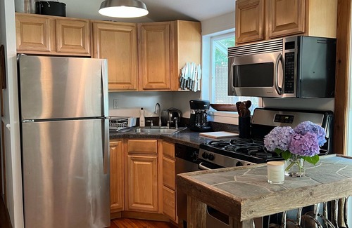 Hampton Bays Cottage | Cottage in the woods, steps from bay