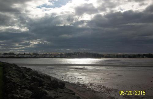 Shediac Ski Chalet | Cottage Jasmine on the Shediac Bay with hot tub