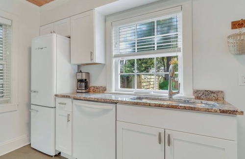 Midtown House | Cottage Near Forsyth Park, Heated Pool Access