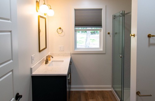 Ashland Cottage | Cottage on Lake Superior. Private Beaches.