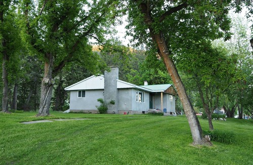 Rock Creek House | Cottage on the River