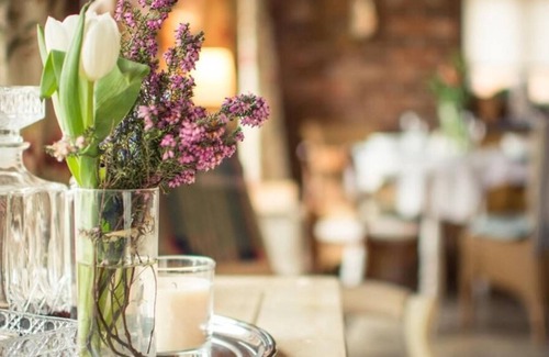 Holton Le Clay Cottage | Cottage Owl Barn at Owl Barn at the Gardens