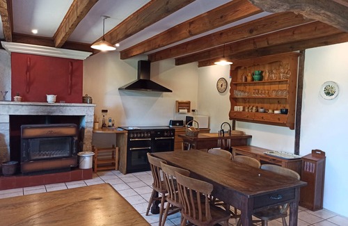La Roche-Chalais Cottage | Cottage 'Porcherat - Perigord Vert, Dordogne' with Lake View, Private Garden and Wi-Fi