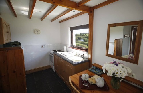 Saint Breward Cottage | Cottage sleeping 3 with views of lake
