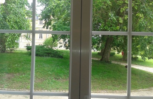 Clairac Apartment | Cottage T2 with terrace located on Orangerie du Château Marith (Pool, games .)