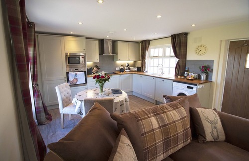 Thornton Hough Cottage | Cottage with Countryside view at West Mead Cottage