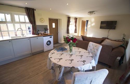 Thornton Hough Cottage | Cottage with Countryside view at West Mead Cottage