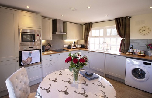 Thornton Hough Cottage | Cottage with Countryside view at West Mead Cottage