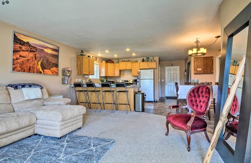Hornbrook Cottage | Cottage with Fire Pit + Deck on The Klamath River!
