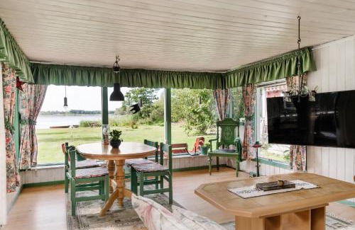 Ljungbyhed House | Cottage with own jetty in Ljungbyhed