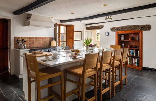 Combe Martin Cottage | Coulscott House - sleeps 15 guests in 8 bedrooms