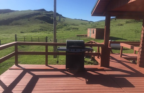 Fort Smith Cabin | COUNTRY CABIN- Bighorn Canyon National Recreation Area