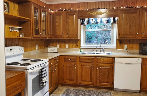 Floyd House | Country Cabin in the Blue Ridge Mountains of Floyd County