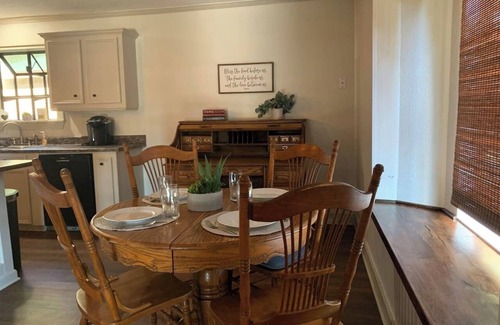 Magnolia House | Country Charm & Comfort