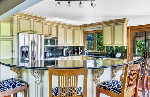 Ellicottville House | Country Chateau’ with Hot Tub & Incredible Views on 15 Acres