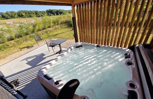Soing-Cubry-Charentenay Ski Chalet | Country cottage with private Jacuzzi