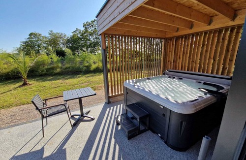 Soing-Cubry-Charentenay Ski Chalet | Country cottage with private Jacuzzi