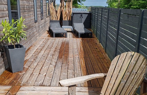 Baud House | Country getaway in a mobile home, 40 minutes from the beach, with a large terrace!