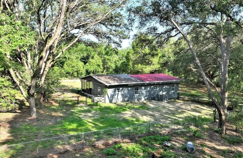 Weirsdale House | Country Hideaway near The Villages, Ocala & Springs