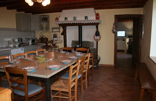 Saint-Martin-la-Sauvete Cottage | Country house, PRIVATE SWIMMING POOL heated from May to Sept. Auvergne-Rhône-Alpes