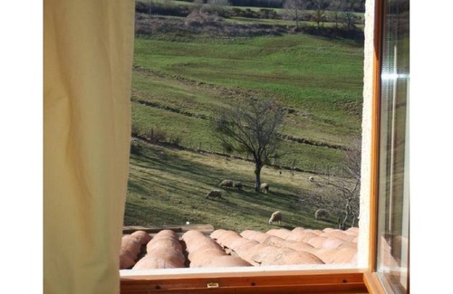 Saint-Martin-la-Sauvete Cottage | Country house, PRIVATE SWIMMING POOL heated from May to Sept. Auvergne-Rhône-Alpes