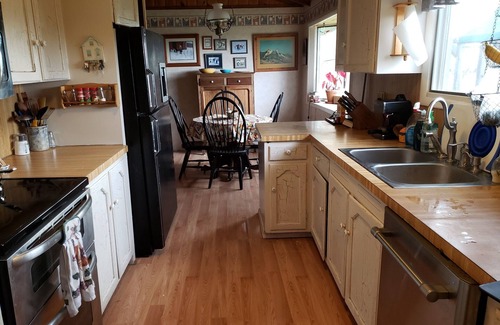 Twin Bridges House | Country Home located on 20 Acres