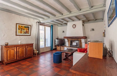 Briscous Villa | Country Home Near Beaches and Cities – Spacious, 4 Bedrooms, WiFi, Garden, Parking