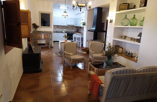 Muro del Alcoy Ski Chalet | Country house at the foot of the greenway