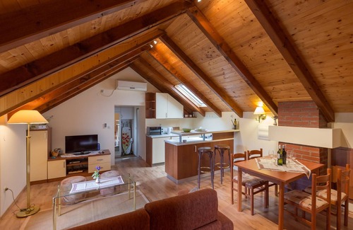 Cilipi House | Country House Bakicevo - Two Bedroom Apartment with Terrace