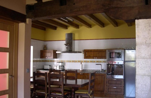 Ciaurriz House | Country House 'Bordaberri' with Mountain View, Private Garden and Wi-Fi