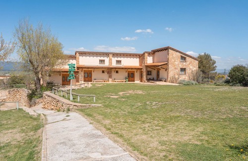 Sinarcas Cabin | Country House 'Cabañas Rusticas 9' with Mountain View, Shared Pool and Wi-Fi