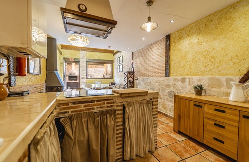 Lerma House | Country House 'El Palomar De La Cuesta' with Private Garden and Wi-Fi