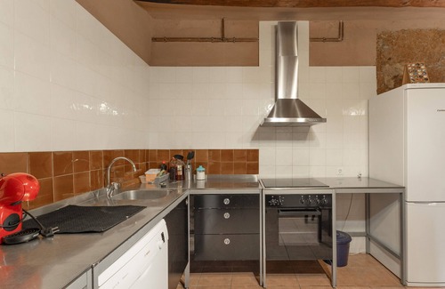 Gelida House | Country House 'Emilli' with Mountain View, Wi-Fi and Air Conditioning