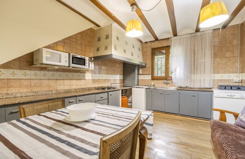 Oden Villa | Country House 'Gran Company' with Lake View, Wi-Fi and Air Conditioning
