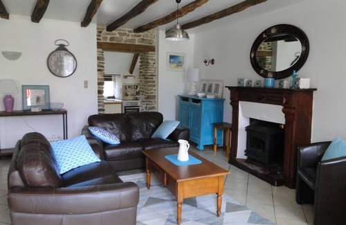 Plouguenast Cottage | Country house in the heart of Brittany, calm, restful, large private garden.