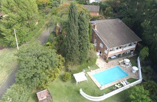 Vinhedo House | Country House in Vinhedo SP in Residential Condominium Vale da Santa Fé [WI-FI]