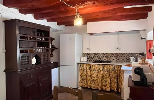 Otura House | Country House 'La Casa Del Palomar' with Mountain View, Shared Pool and Wi-Fi