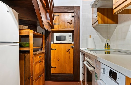 Tornon House | Country House 'La Casina Del Fresnu' with Shared Garden, Balcony and Wi-Fi