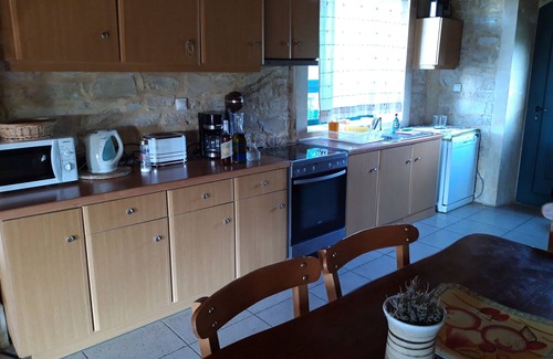 Margarites House | Country House 'Vila Aloni' with Private Terrace, Wi-Fi and Air Conditioning