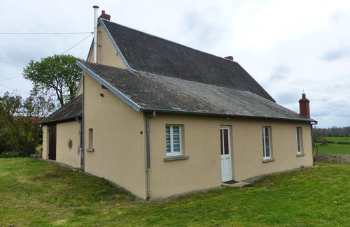 Mazirat Cottage | Country house with terrace and all amenities in Mazirat