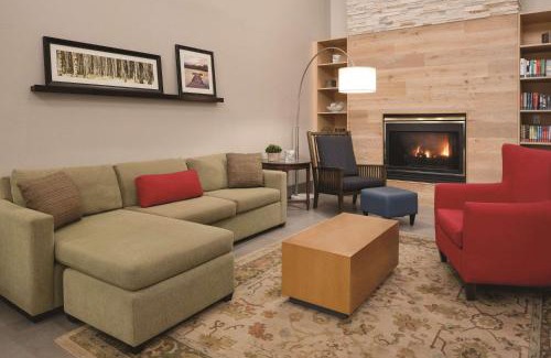 Cedar Falls Hotel | Country Inn & Suites by Radisson, Cedar Falls, IA