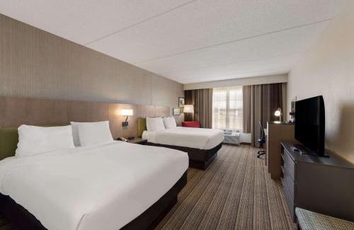 Findlay Hotel | Country Inn & Suites by Radisson, Findlay, OH