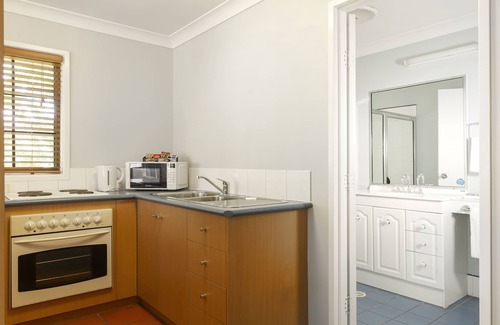 Raceview Hotel | Country Motel Ipswich